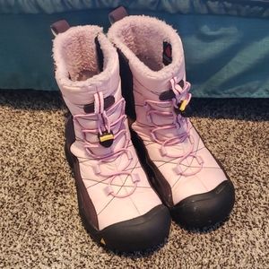 KEEN winter boots